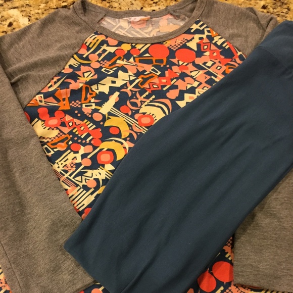 LuLaRoe Tops - LuLaRoe Outfit: Tween Leggings & XXS Randy